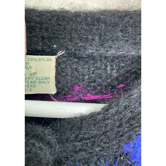 Vintage L.L. Bean Women's Size S Black Mohair-Nylon Fair Isle Cardigan Sweater - Picture 6 of 10